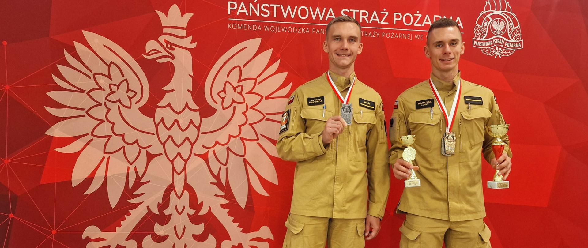 Sky Tower Run 2025 - nagrodzeni strażacy