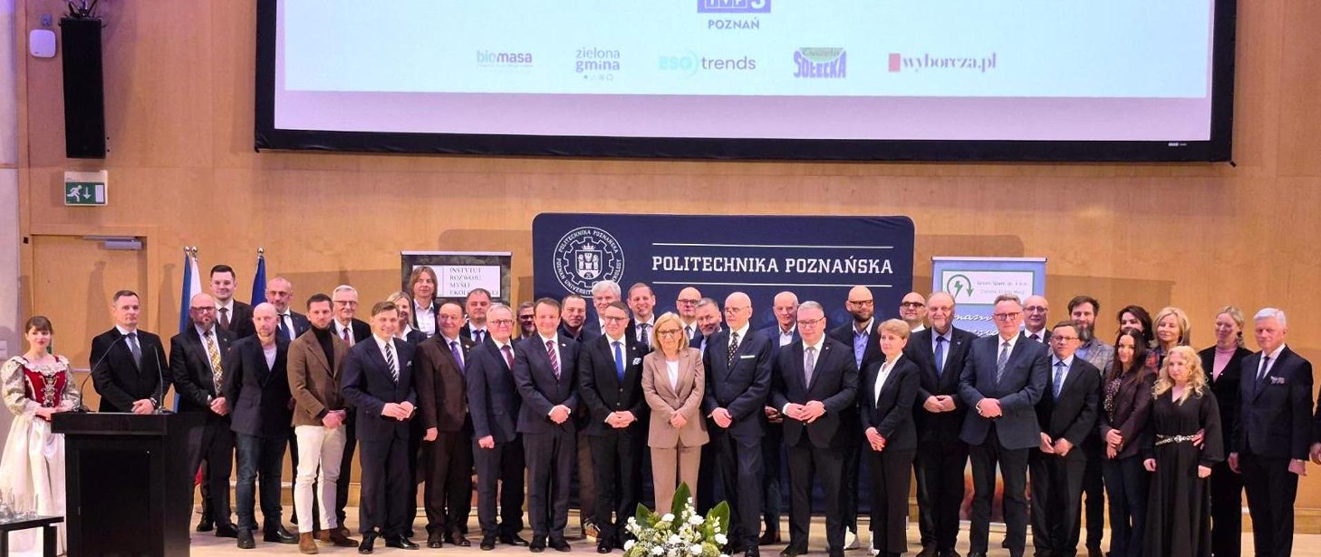 Minister Paulina Hennig-Kloska during the signing of the agreement on the establishment of the Green Transformation Cluster