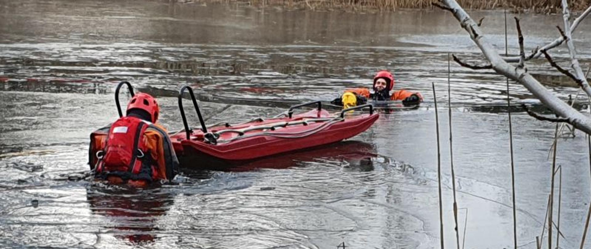 Ćwiczenia na lodzie