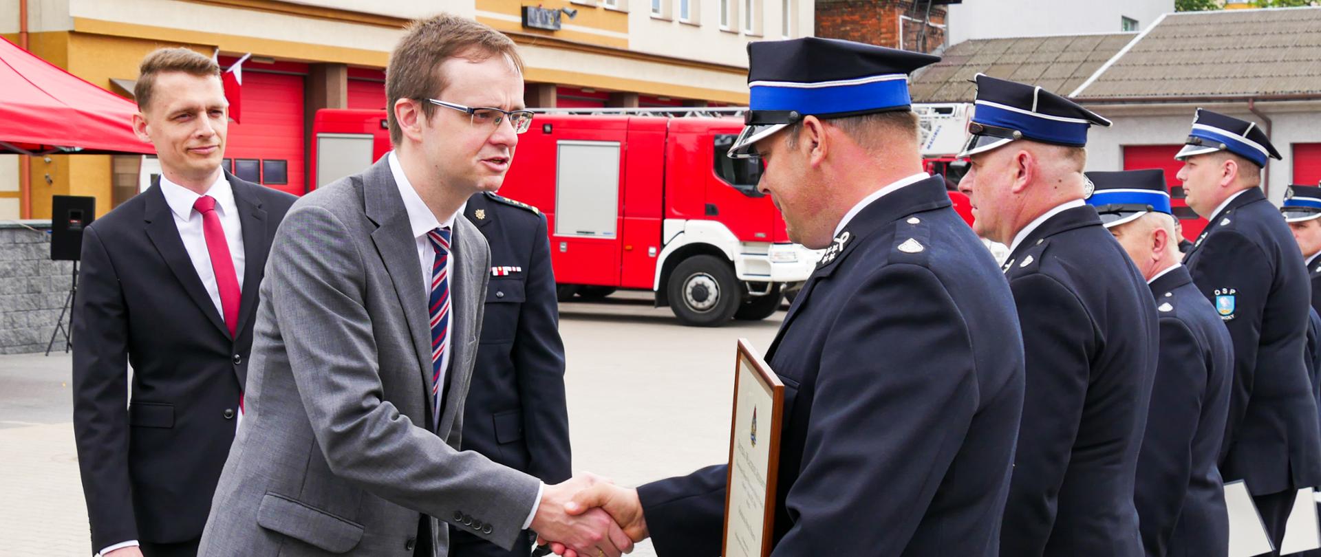 Promesy dla podlaskich OSP na zakup nowych wozów