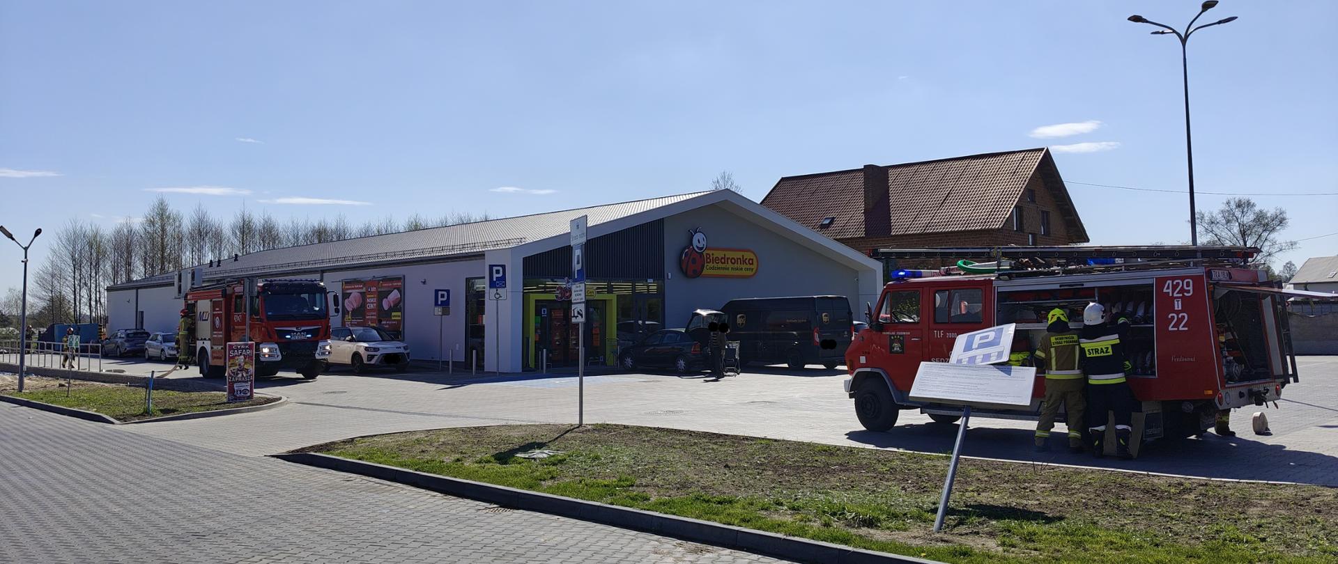 Ćwiczenia taktyczno-bojowe na obiekcie market Biedronka.