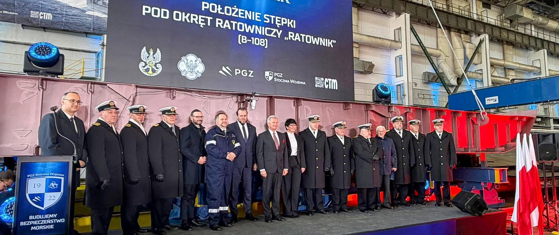 4 lutego 2026 r. w obecności wiceministra Stanisława Wziątka w PGZ Stoczni Wojennej położona została stępkę pod okręt ratowniczy ORP Ratownik. Fot. PGZ