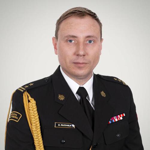 bryg. Dariusz Ruchała w mundurze galowym
