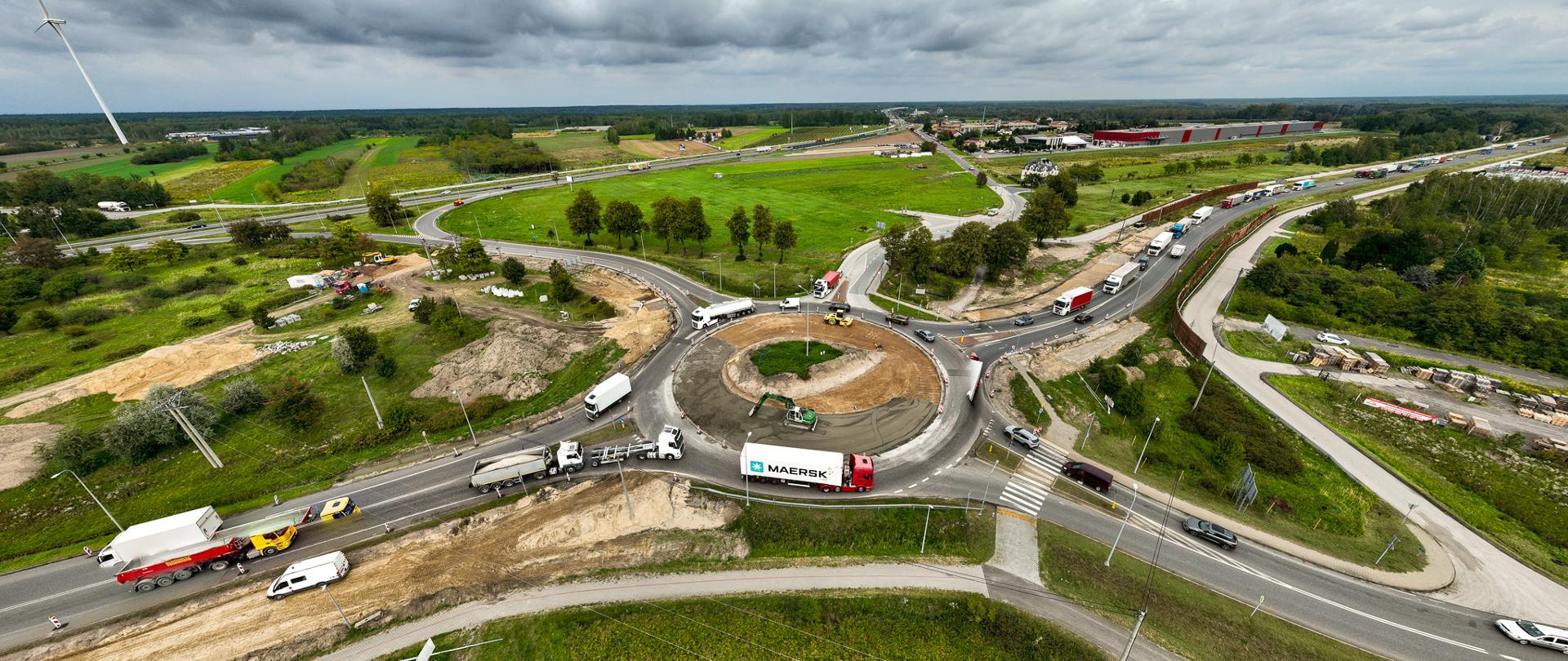 S8 węzeł Mszczonów na przecięciu z DK50, przebudowa ronda w ramach przygotowań do poszerzenia A2 Łódź - Warszawa