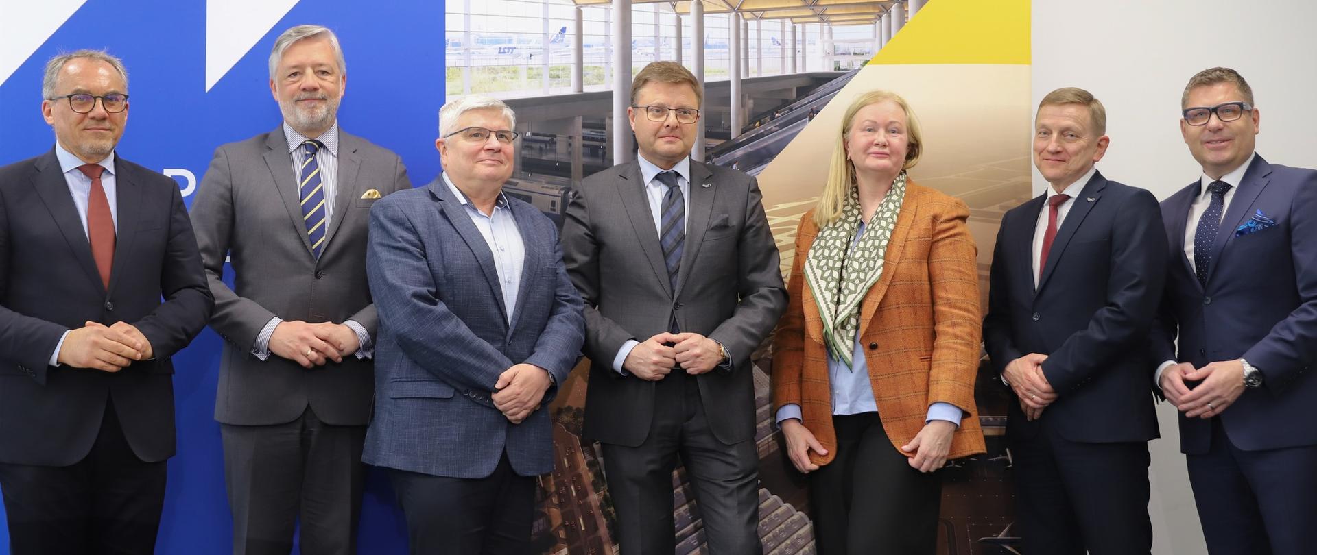 Podpisanie listu intencyjnego pomiędzy spółką Centralny Port Komunikacyjny a Polską Agencją Inwestycji i Handlu oraz Agencją Rozwoju Przemysłu