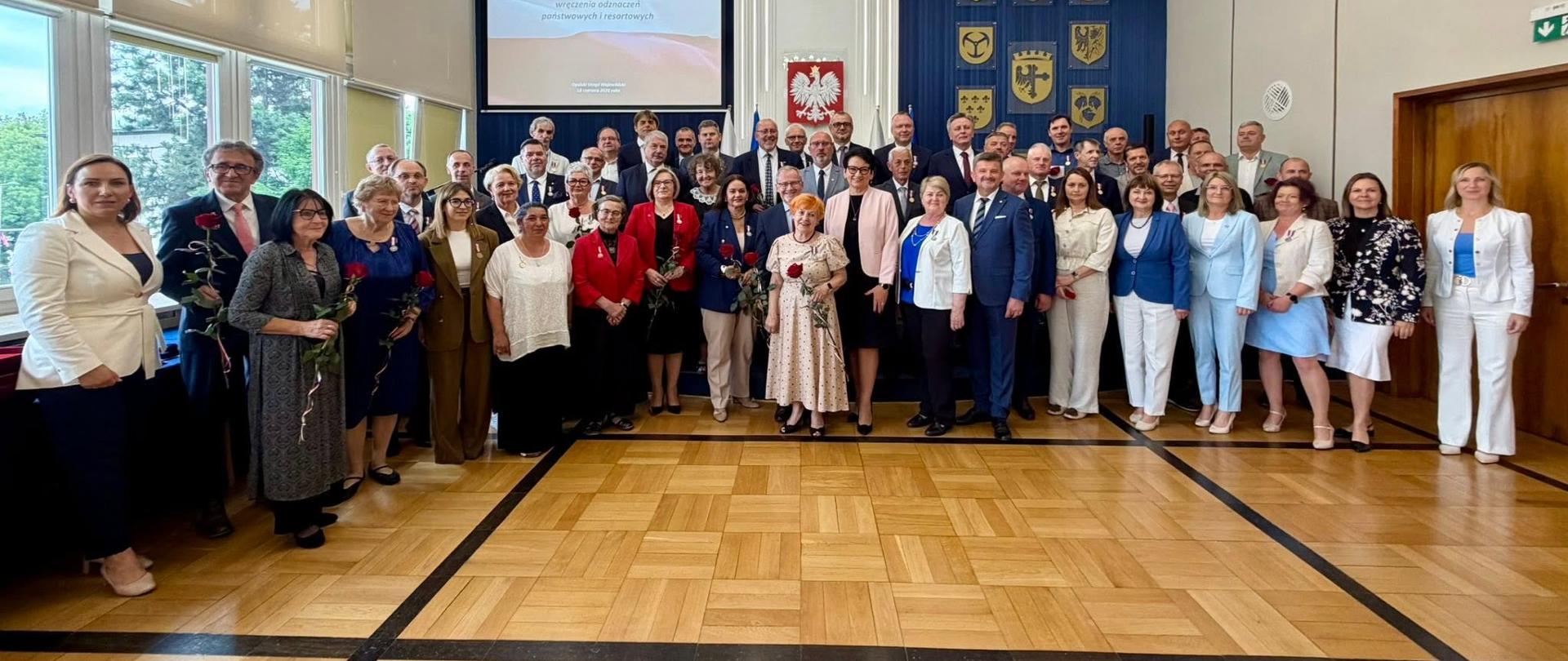Uroczystość wręczenia odznaczeń państwowych i odznak honorowych w Opolskim Urzędzie Wojewódzkim