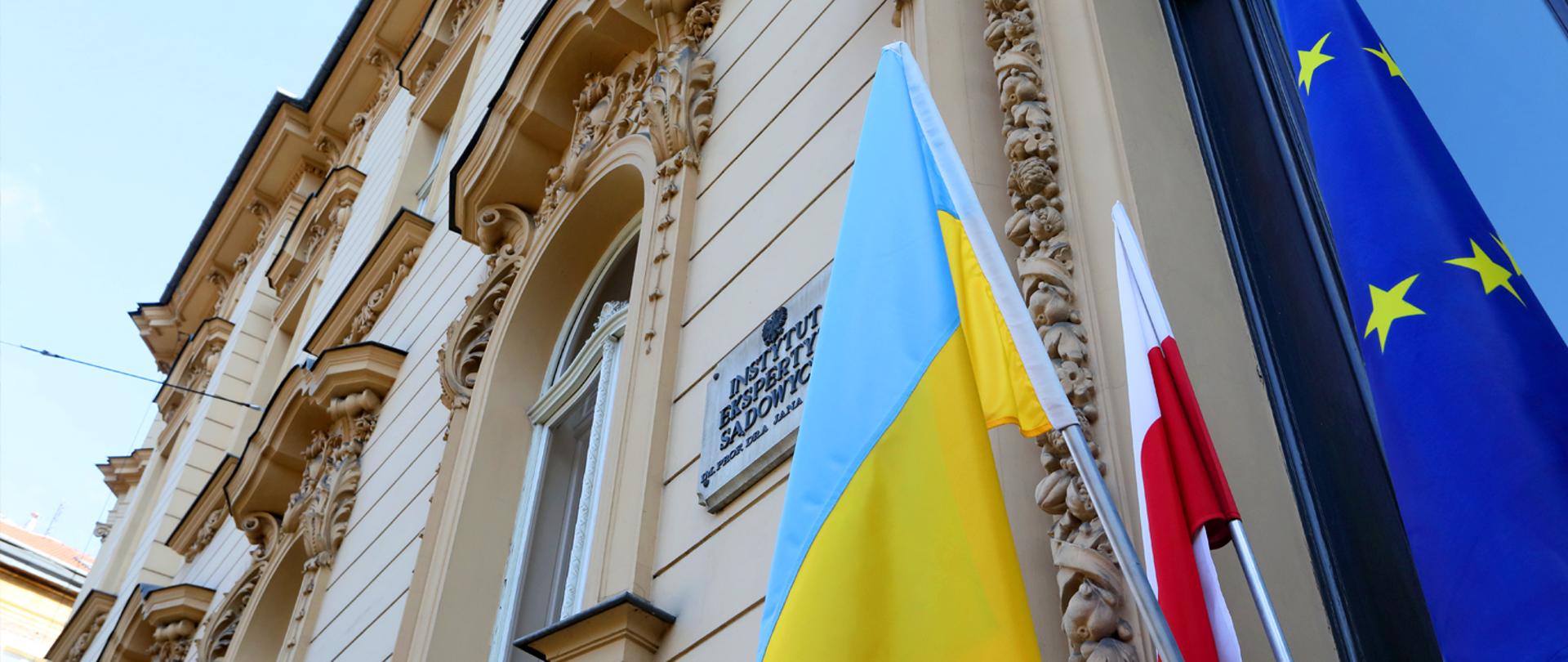 IES - flaga Ukrainy-baner