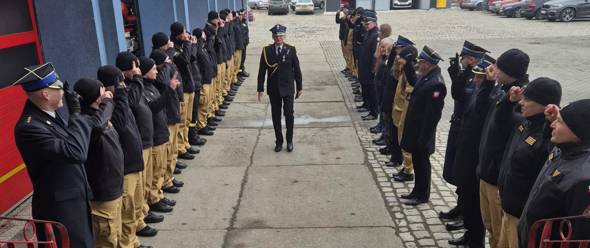 Przejście na zaopatrzenie emerytalne funkcjonariusza