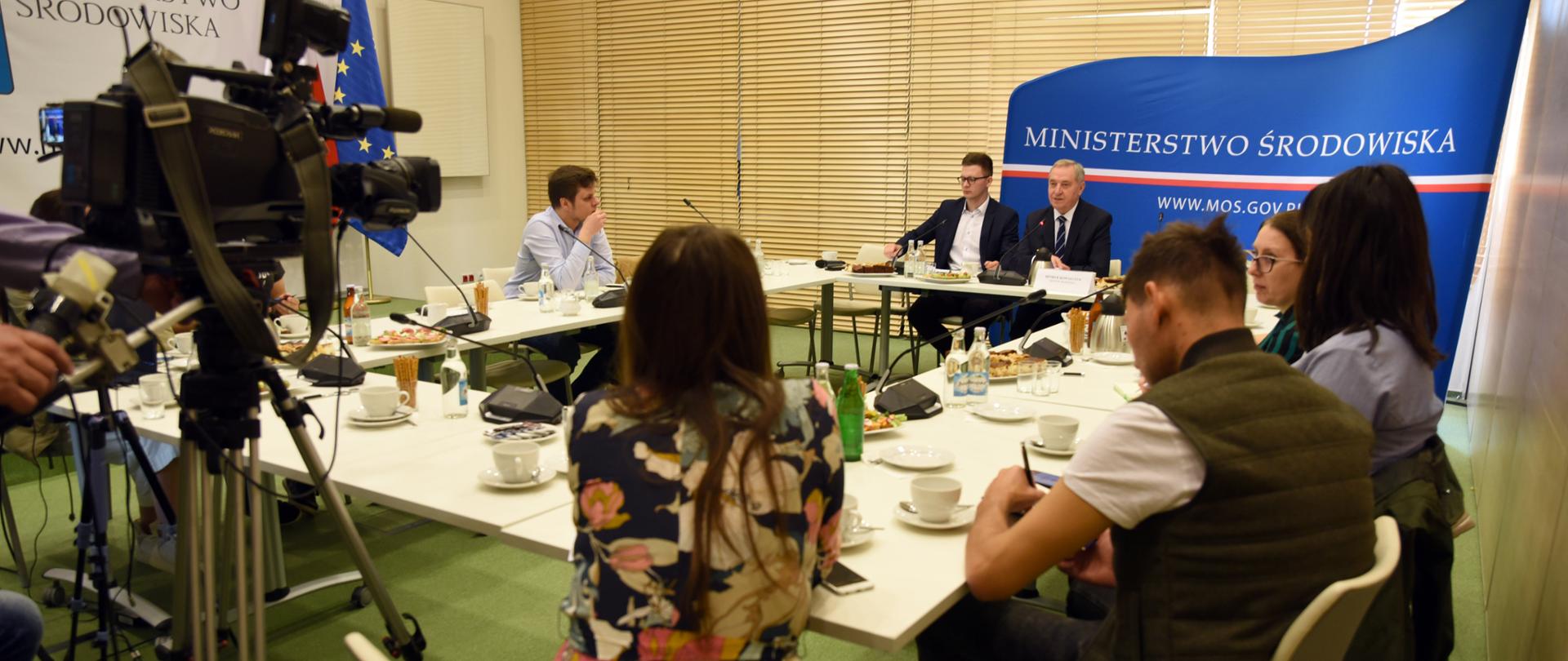 śniadanie prasowe ministra Kowalczyka dot. kampanii "Czyste Powietrze - zdrowy wybór!"