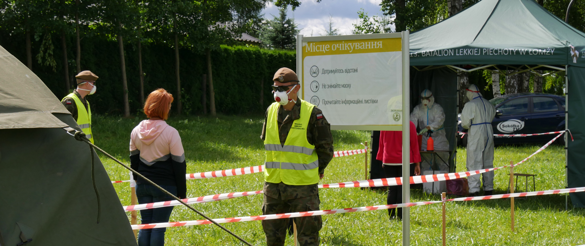 Pobieranie wymazów pod kątem koronawirusa u pracowników sezonowych