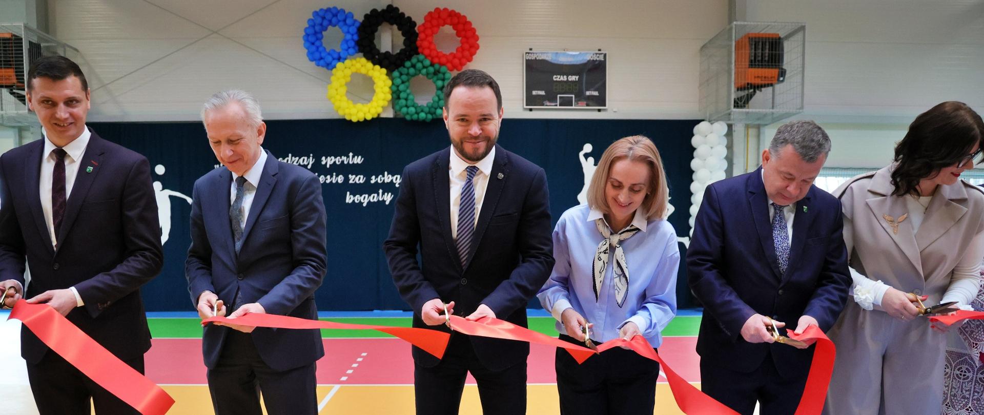 Oficjalne otwarcie hali sportowej przy Zespole Szkolno-Przedszkolnym w Trzebieszowie Drugim
