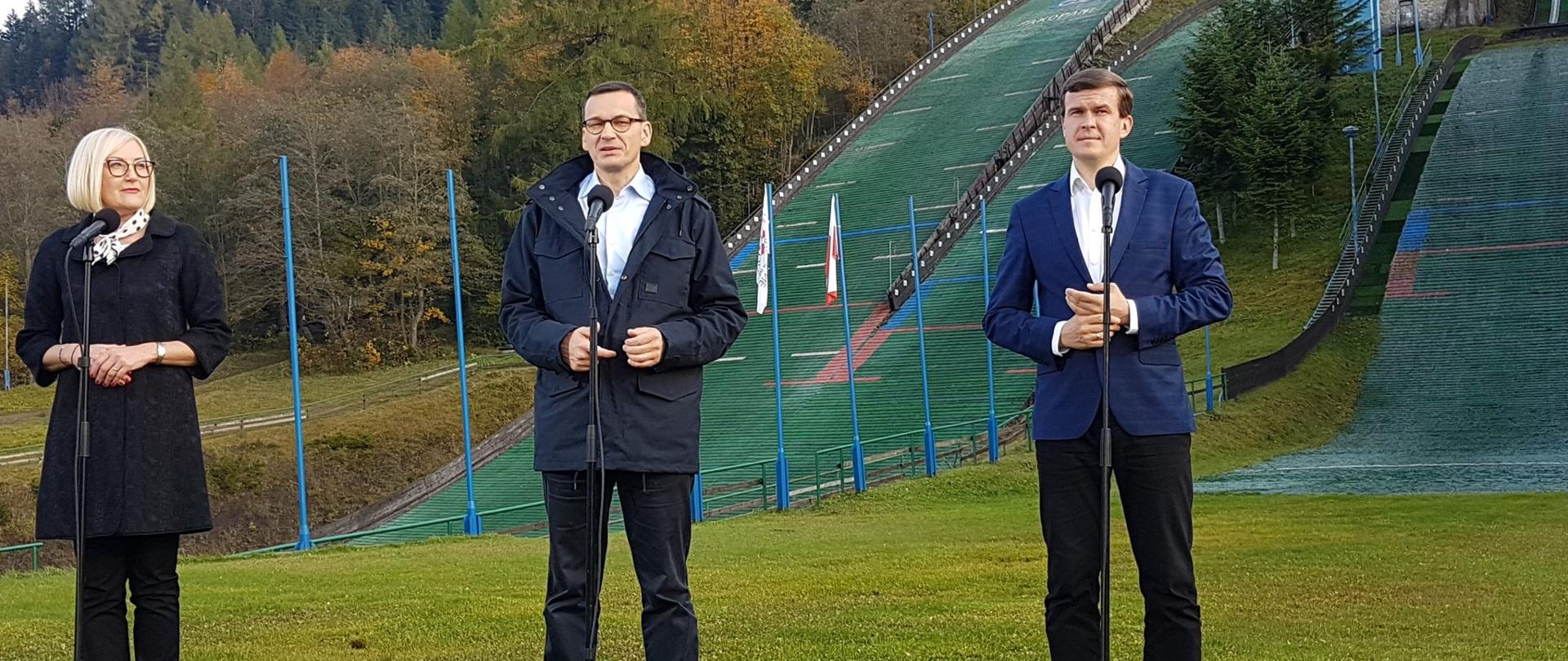 Minister i Premier przed skocznią