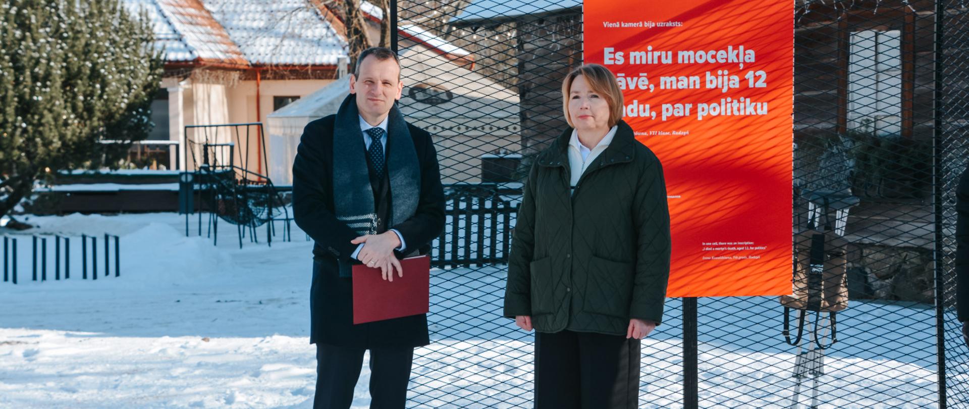 Izstāde "Mammu, es negribu karu!” Valmierā