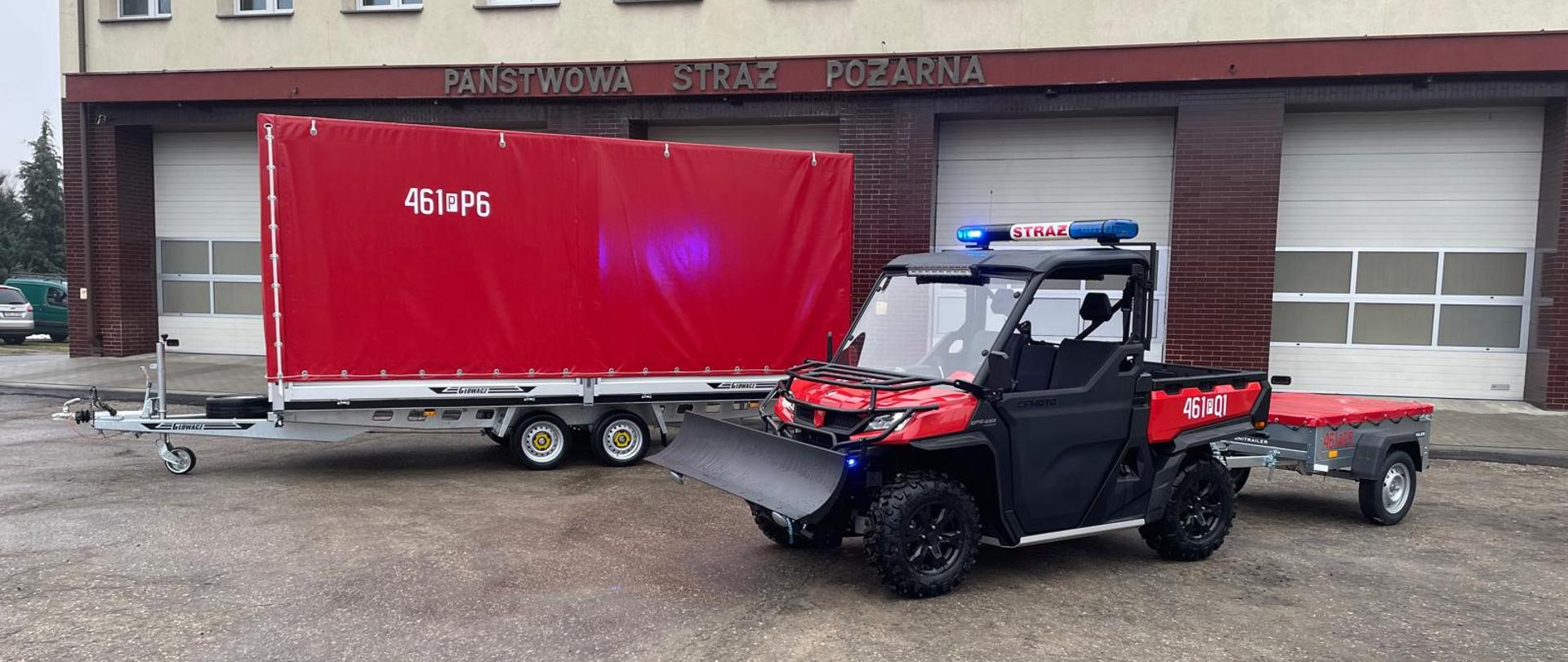widoczny pojazd utv z przyczepami