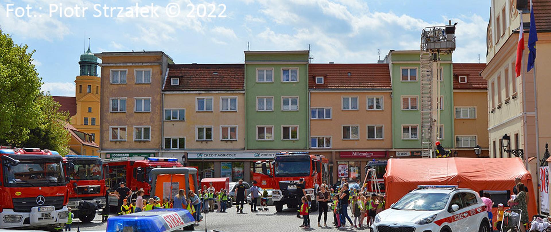 Pokazy na wołowskim Rynku z okazji 30-lecia PSP