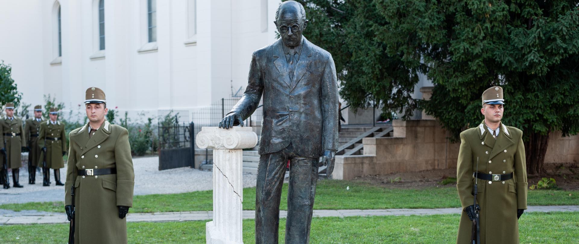 Teleki Pál szobrának felavatása Szegeden