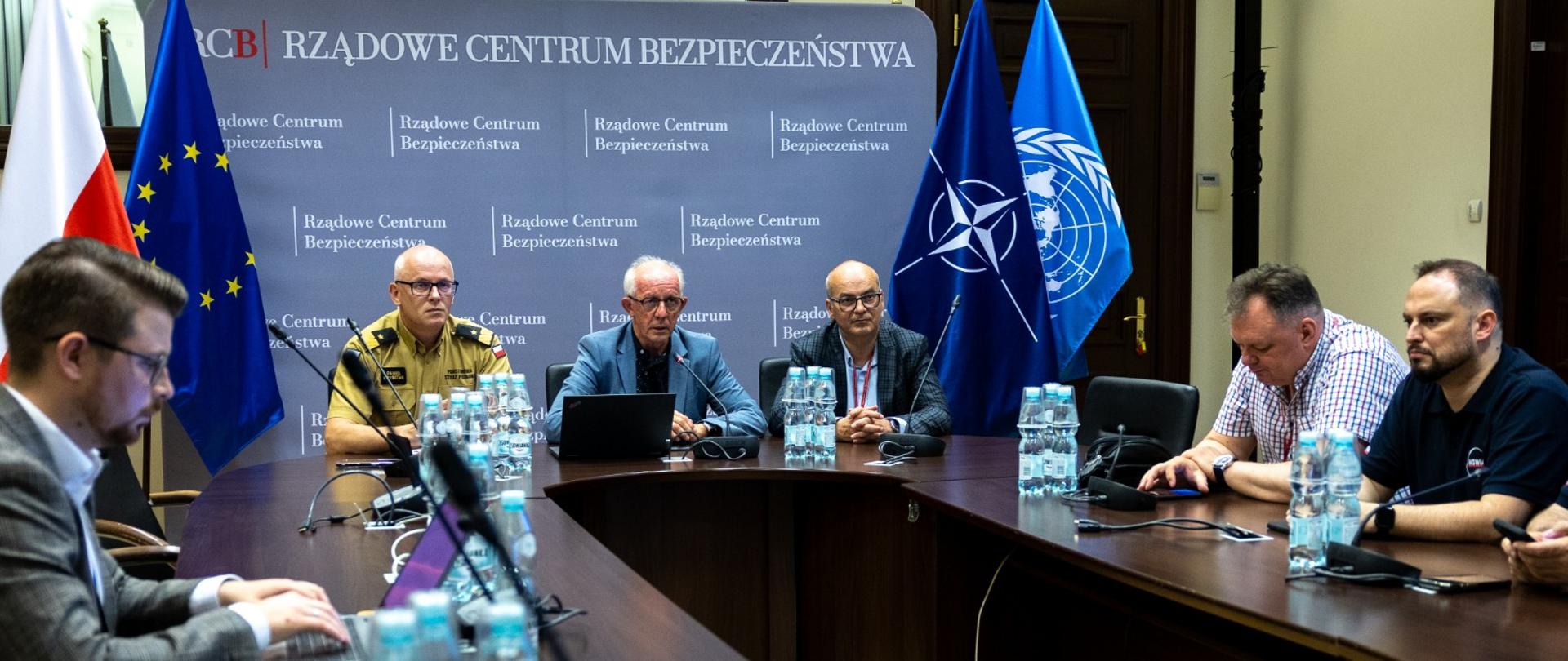 Posiedzenie Rządowego Zespołu Zarządzania Kryzysowego z udziałem wiceszefa MSWiA Wiesława Leśniakiewicza