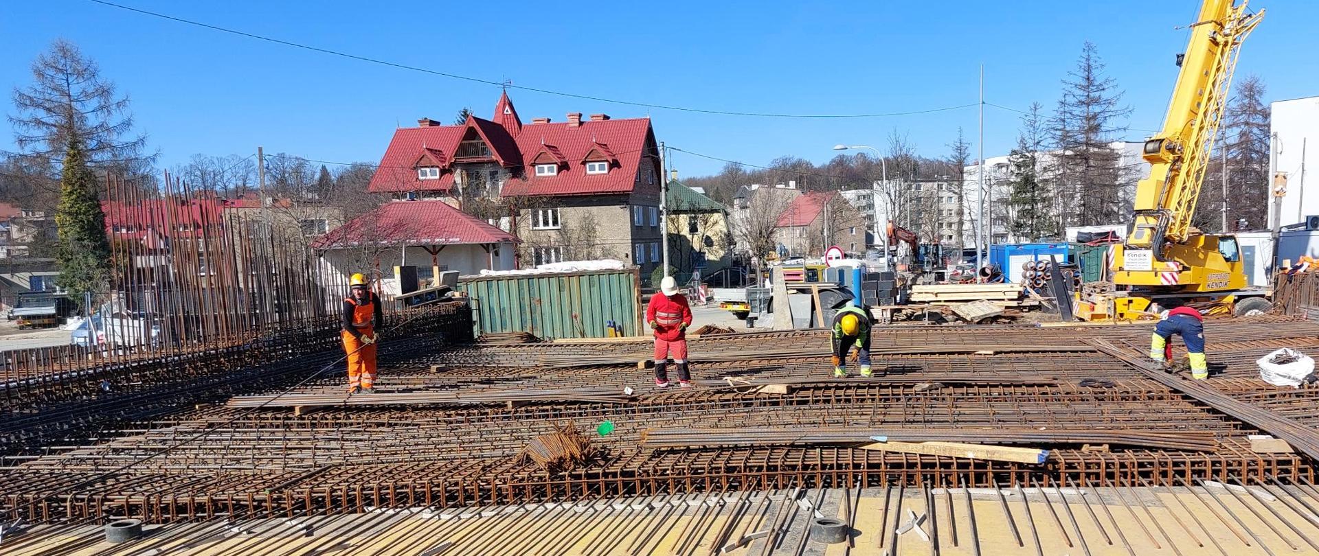Budowa mostu na Białej Głuchołaskiej
