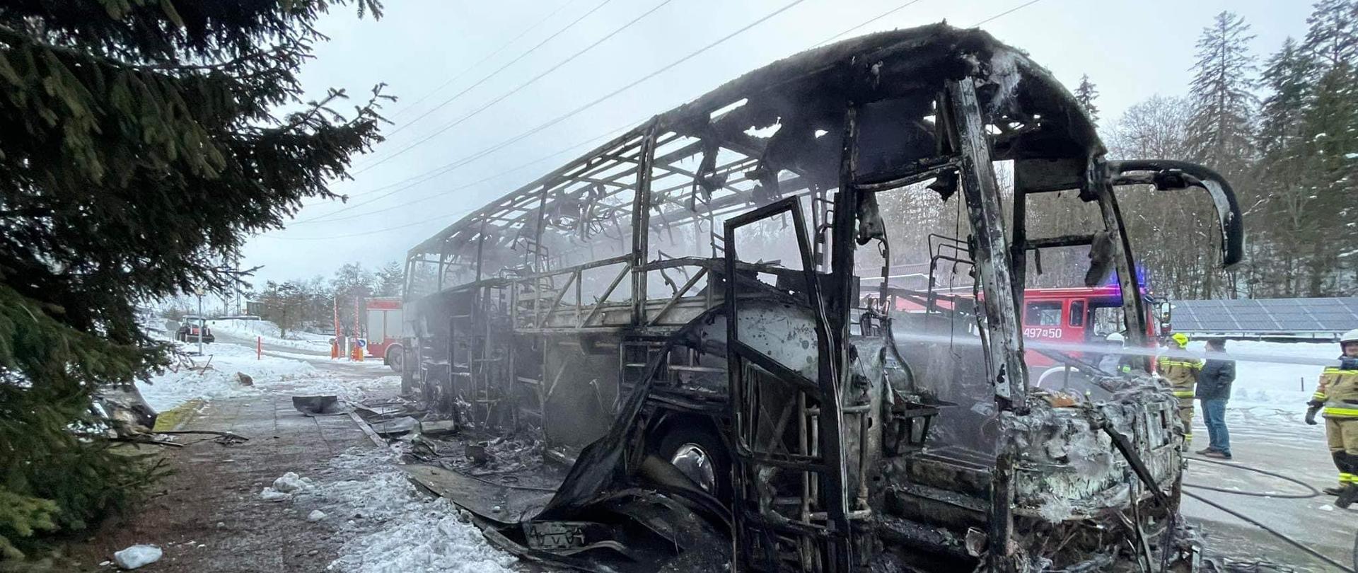 Pożar autokaru w Niedzicy