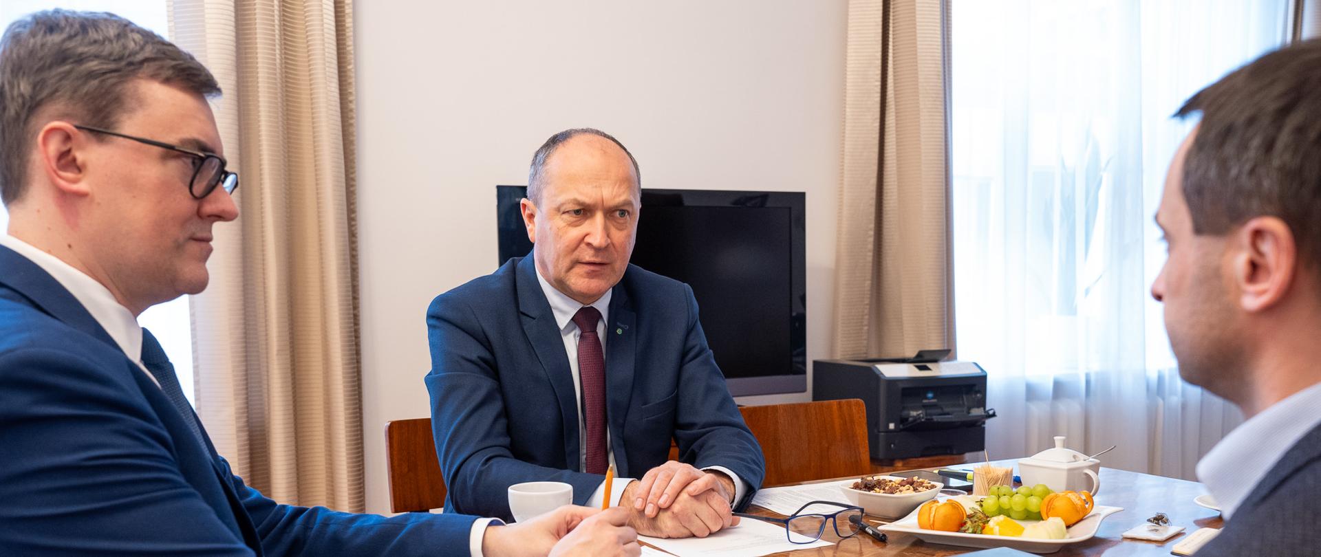 Spotkanie wiceministra Henryka Kiepury z przedstawicielami Narodowego Centrum Badań Jądrowych (NCBJ)