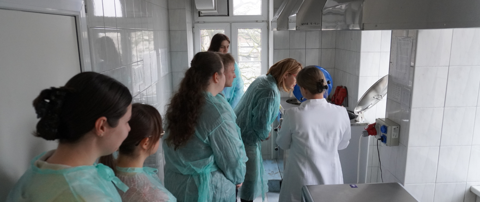 Studenci ZUT-BANER - wizyta studentów ZUT - wizyta studentów ZUT – studenci
zwiedzają Laboratorium Epidemiologii
