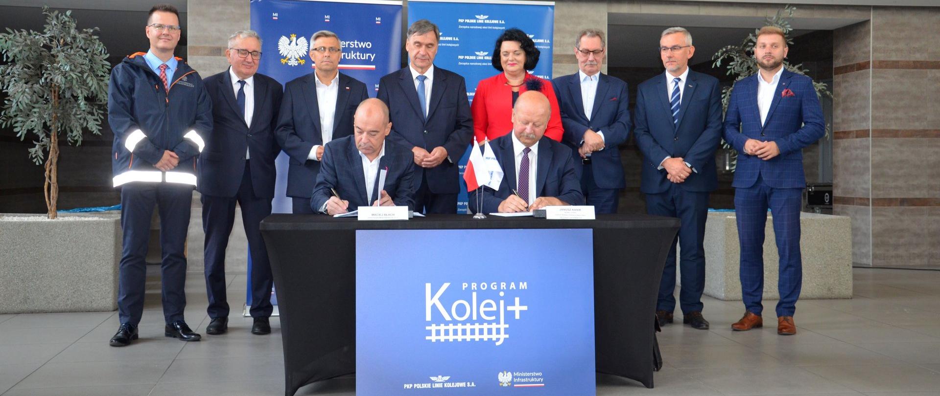 4 sierpnia 2023 r. PKP Polskie Linie Kolejowe SA podpisały umowę z wykonawcą na zaprojektowanie łącznic kolejowych,