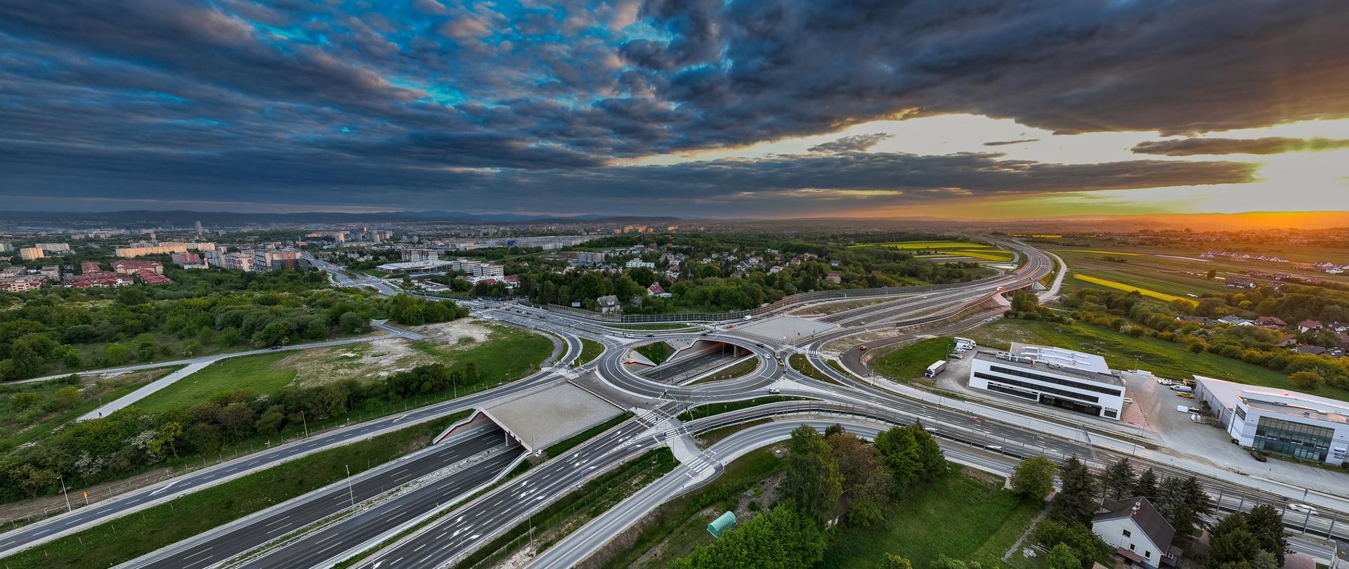 S52 Północna Obwodnica Krakowa, węzeł Węgrzce i jego okolice