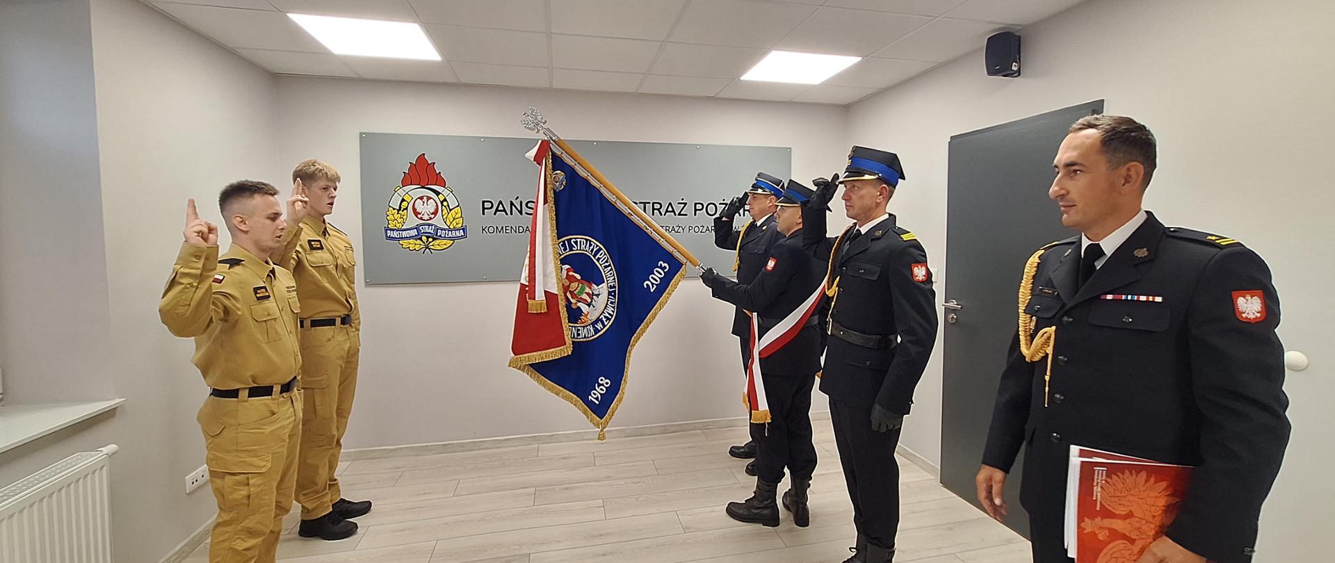 Uroczyste ślubowanie strażaków w KP PSP w Żywcu