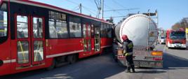 Zderzenie tramwaju z cysterną