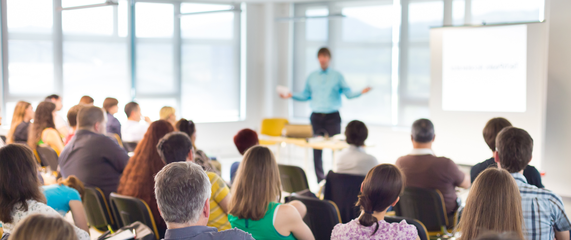 Grafika informująca o konsultacjach społecznych programu finansowego wsparcia.