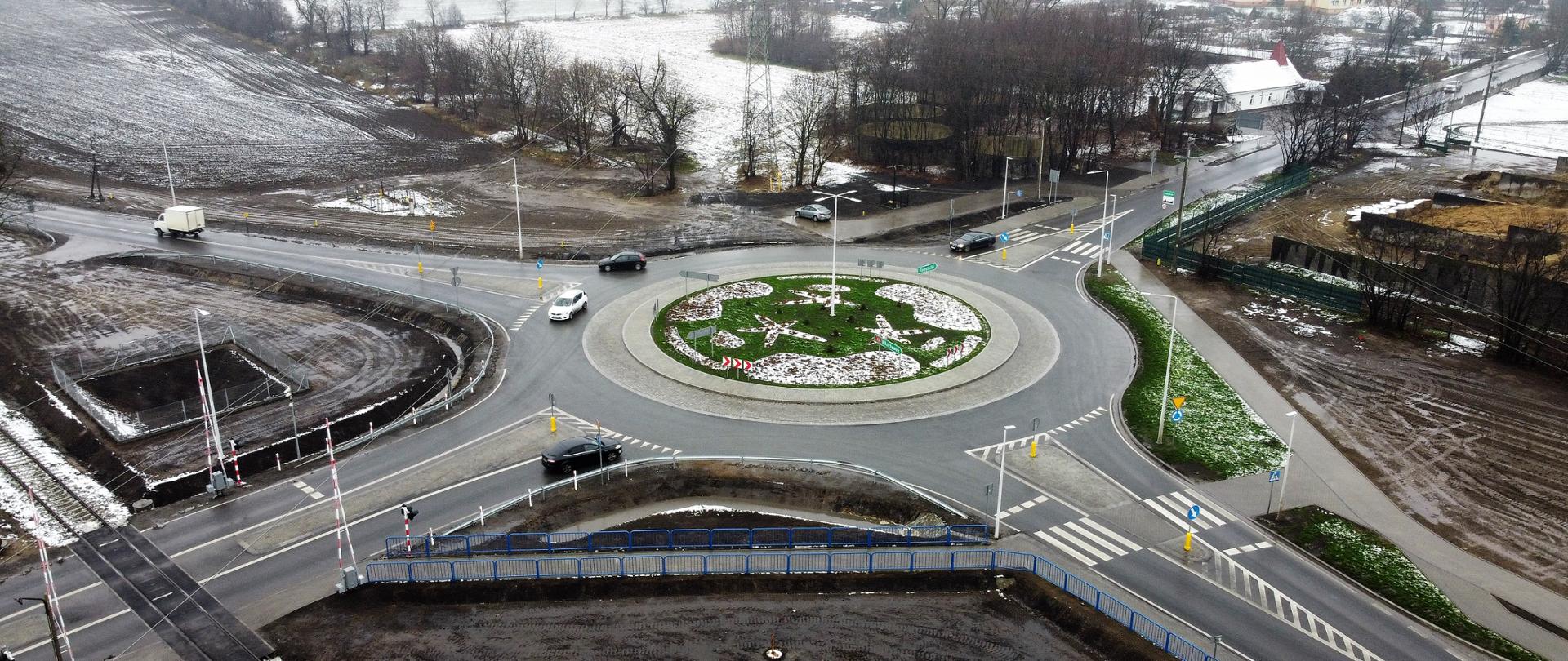 Rondo w Kobylnikach w ciągu DK62