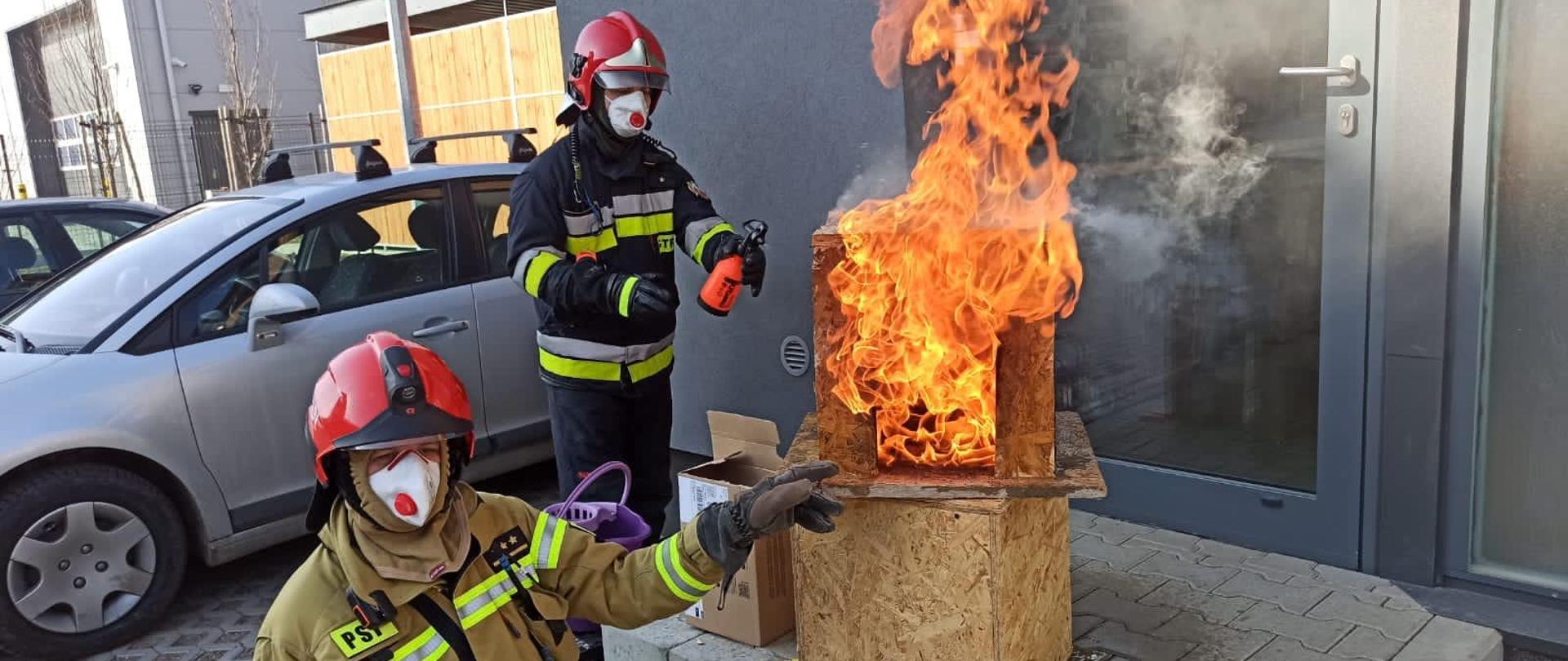 Doskonalenie zawodowe z gaszenia pożarów wewnętrznych
