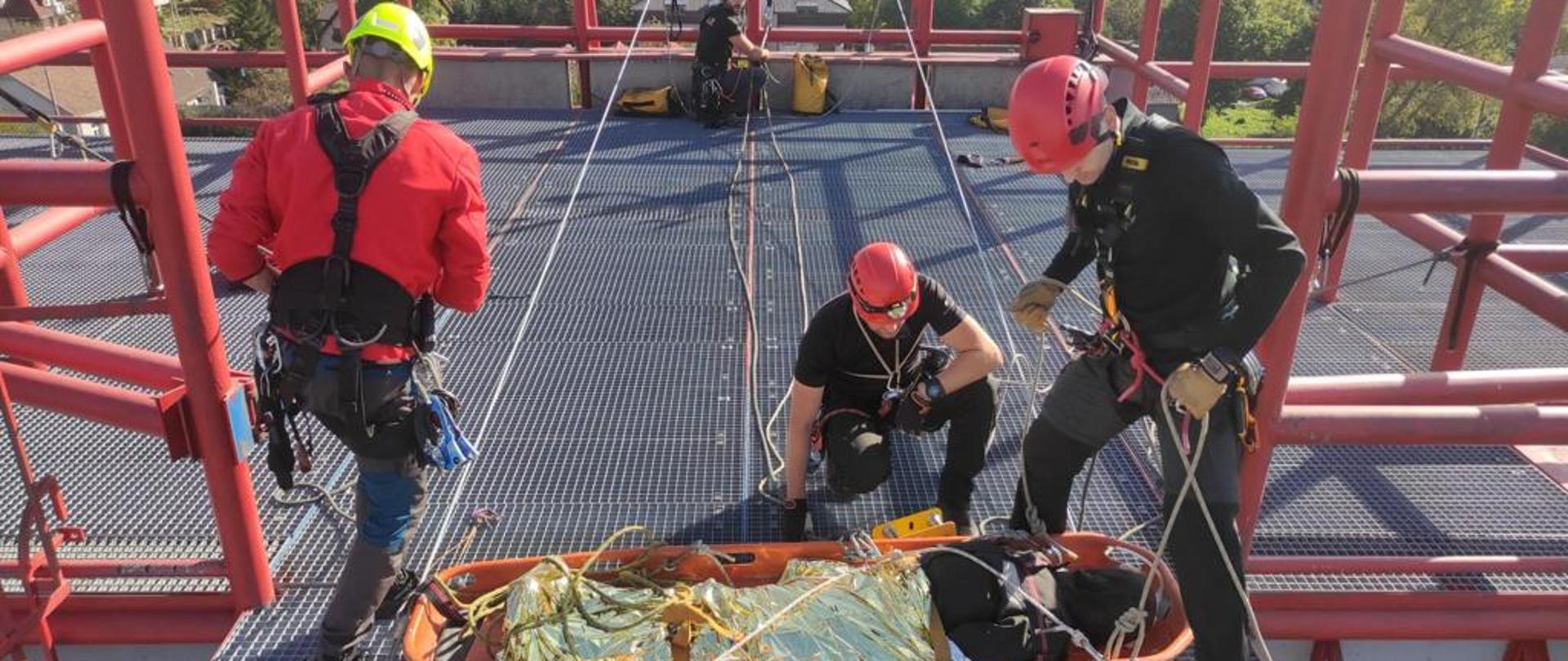 Szkolenie specjalistyczne dla ratowników wysokościowych KSRG