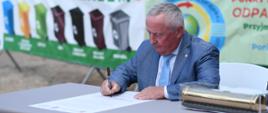 Paweł Augustyn, Zastępca Prezesa Zarządu NFOŚiGW podczas uroczystość podpisania i wmurowania aktu erekcyjnego Instalacji Termicznego Przekształcania Odpadów w Suwałkach.