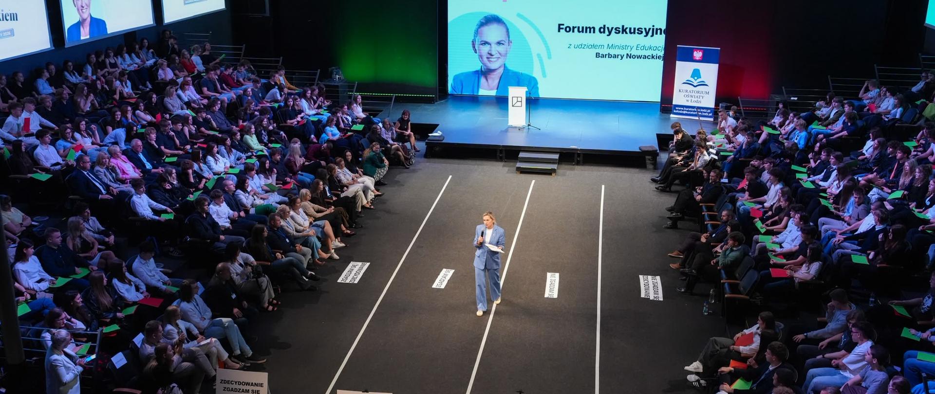 Spotkanie Minister Edukacji Barbary Nowackiej z młodymi osobami w Łodzi pn. „Diagnoza 2026. Zetki w Łódzkiem”.