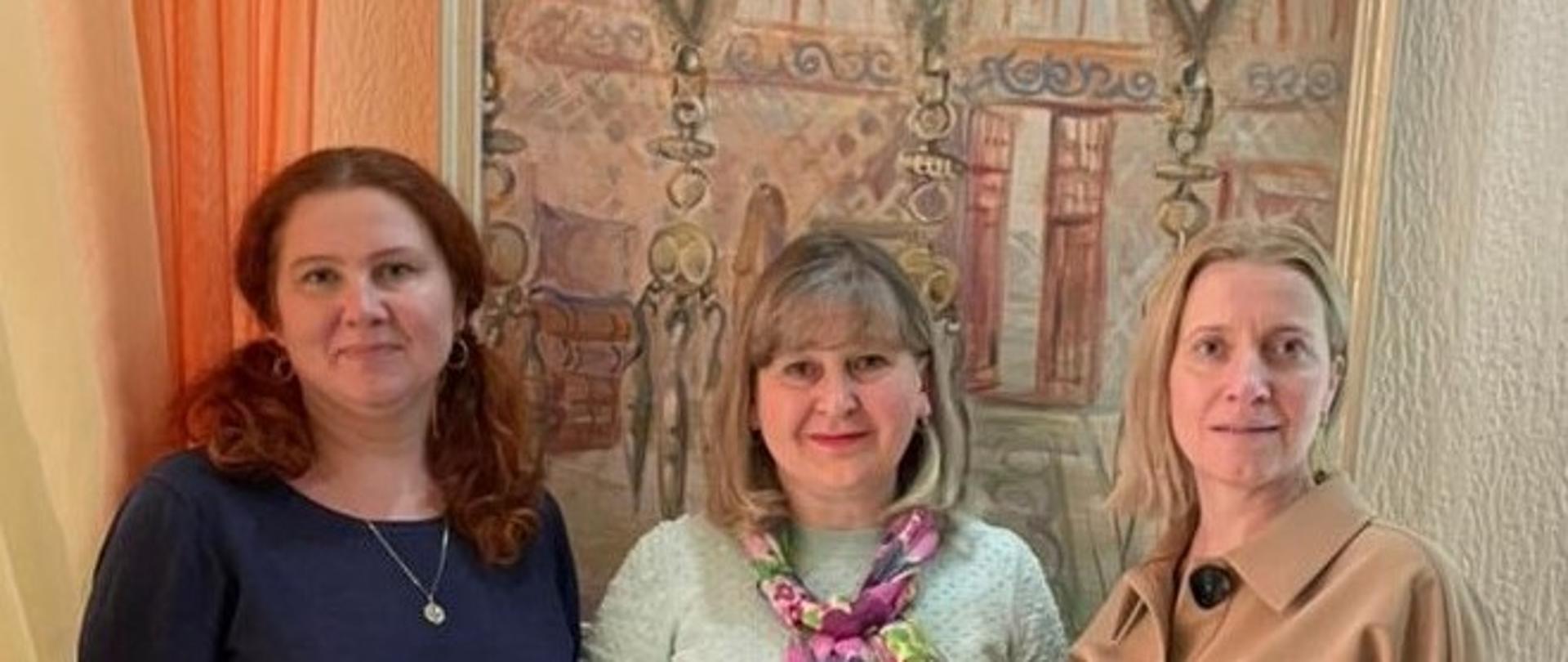 od lewej: Katarzyna Ostrowska, prof. Evgenia Zurawlowa, Agnieszka Marczak