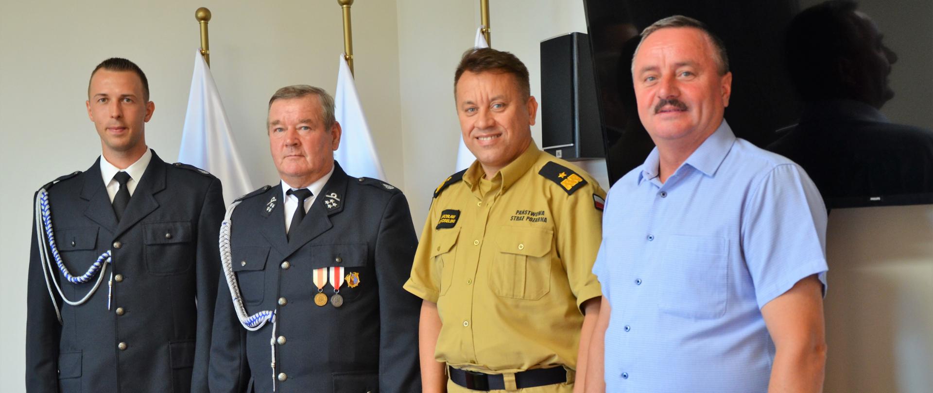 Zdjęcie z druhami OSP