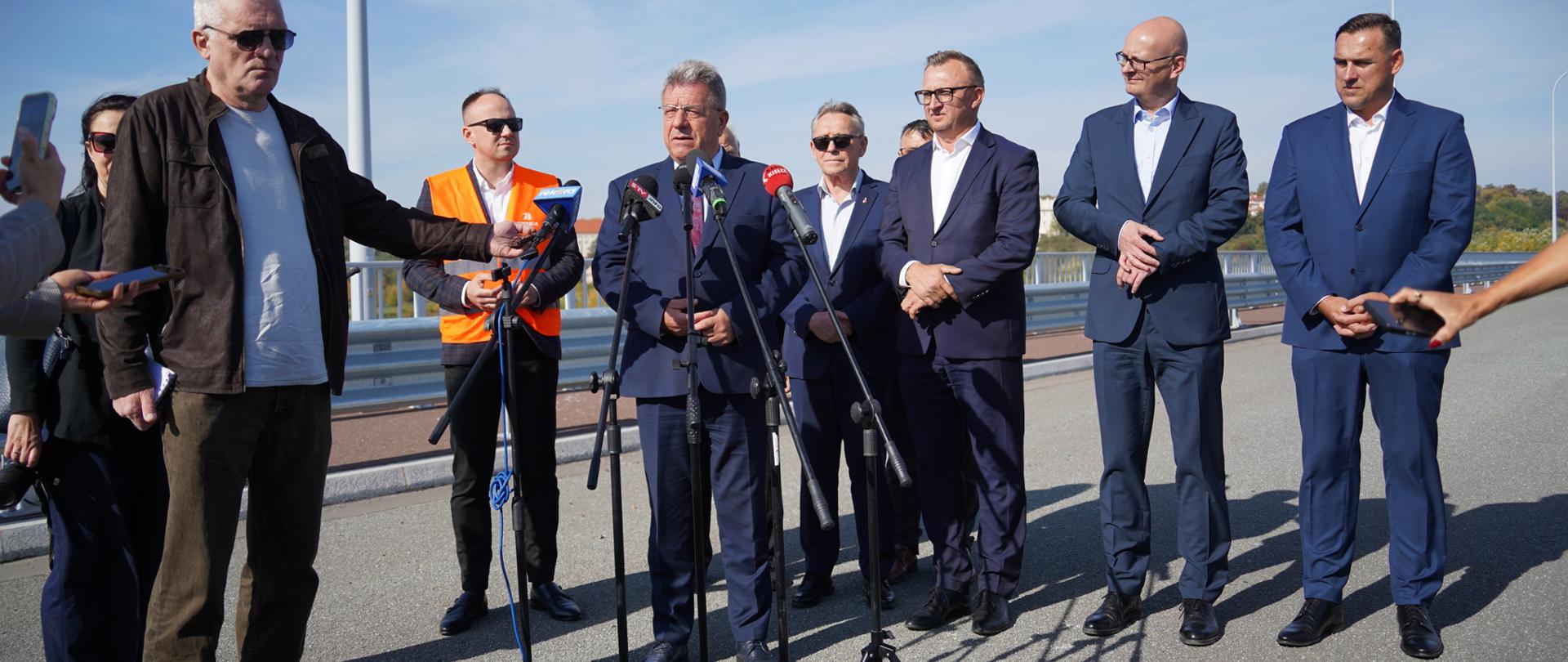 Zbliża się do końca rozbudowa mostu przez Wisłę w Sandomierzu