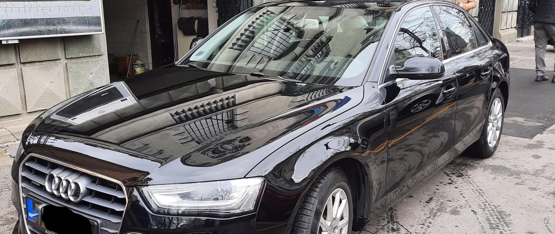 Ambasada RP u Beogradu an adresi: ul.Kneza Miloša 38, 11000 Beograd, Republika Srbija, oglašava javnu licitaciju službenog vozila marke Audi A4, godina proizvodnje 2014 