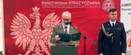 Uroczysta zbiórka z okazji przejścia na zaopatrzenie emerytalne Zastępcy Komendanta Powiatowego PSP w Obornikach st. kpt. Przemysława Olszewskiego