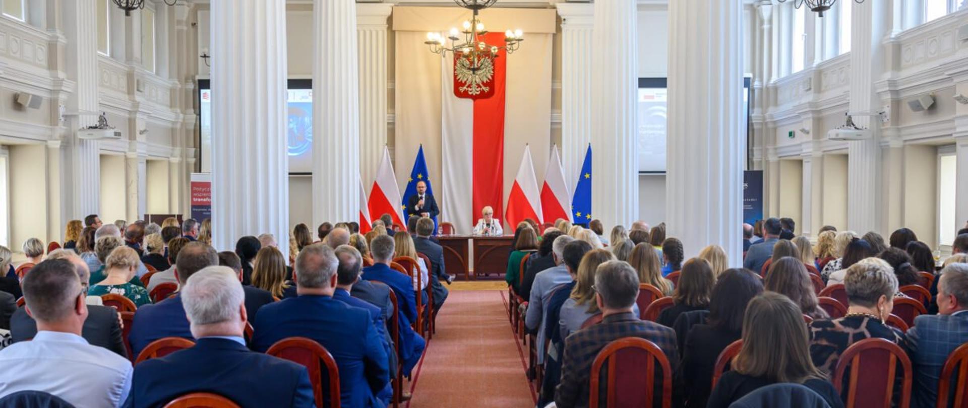 Uczestnicy spotkania z przedstawicielami Banku Gospodarstwa Krajowego 