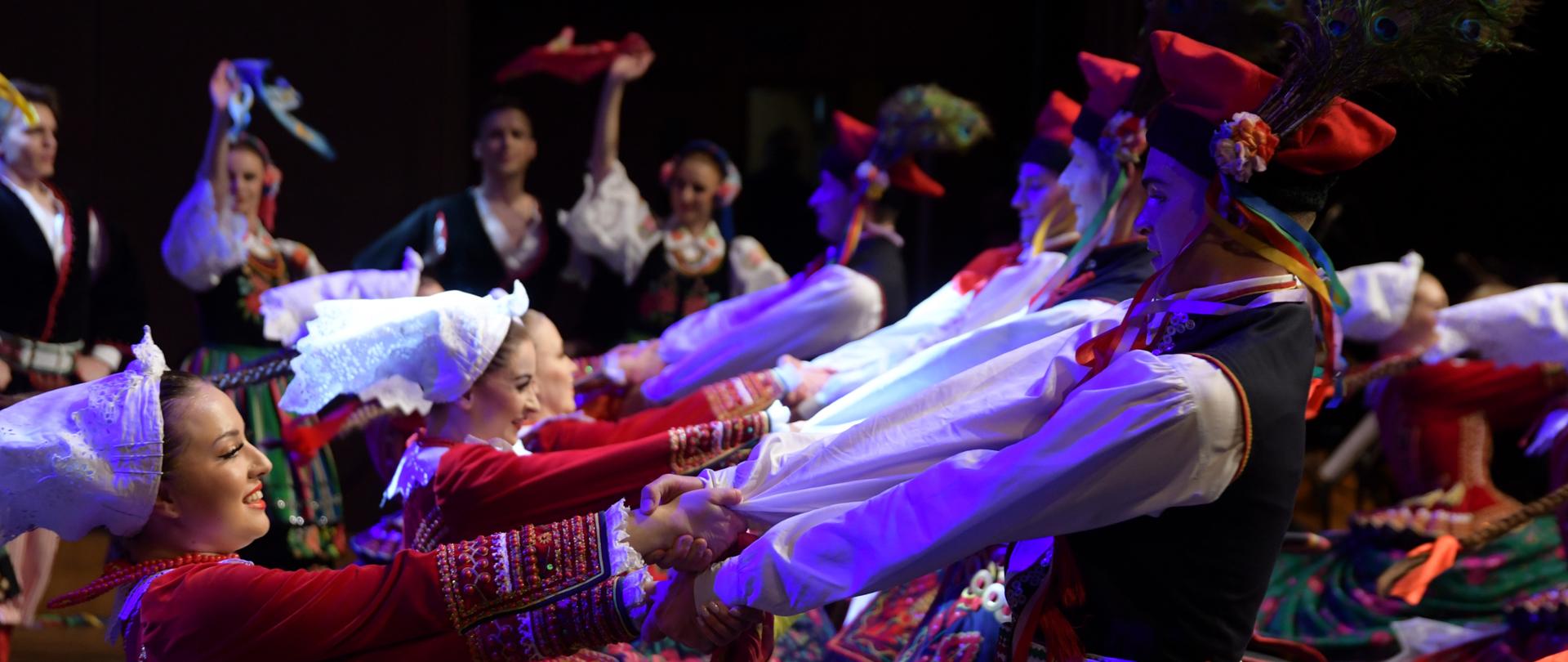 Spektakl muzyczno-wizualny w wykonaniu Zespołu Pieśni i Tańca „Śląsk” im. Stanisława Hadyny oraz Zespołu Pieśni i Tańca Ludowego Chorwacji „LADO”