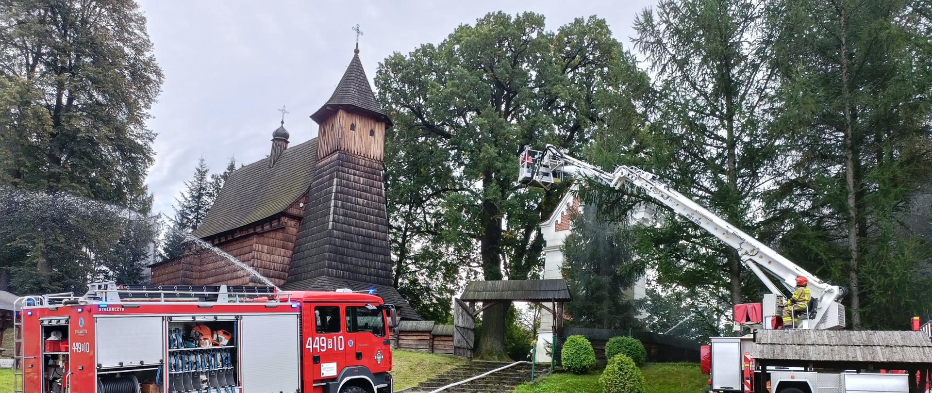 gaszenie pożaru kościoła