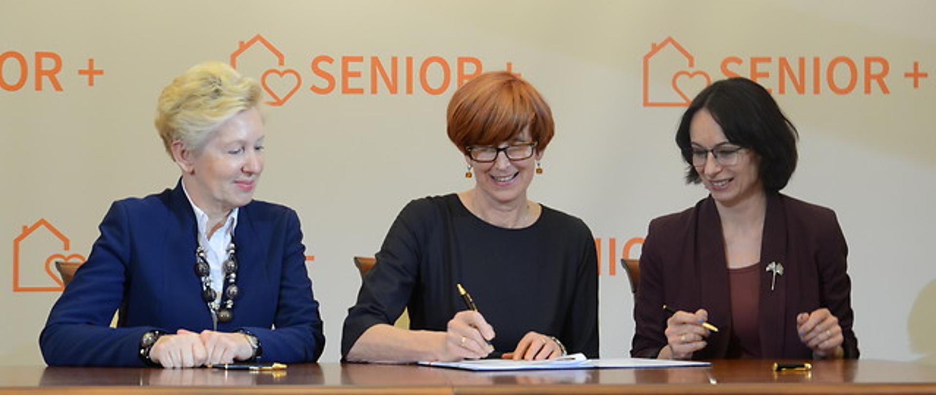 Podpisywanie umów "Senior+" 2018