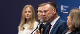 zdjęcie z konferencji dot. badań WOBASZ DZIECI