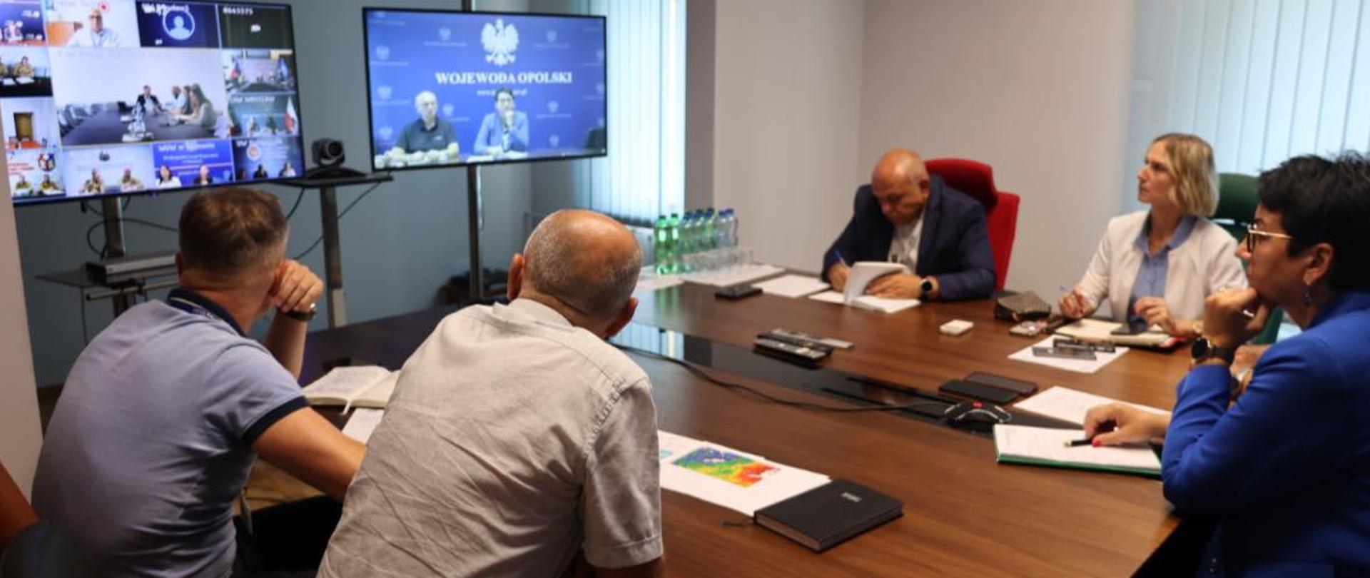 posiedzenie Wojewódzkiego Zespołu Zarządzania Kryzysowego. 