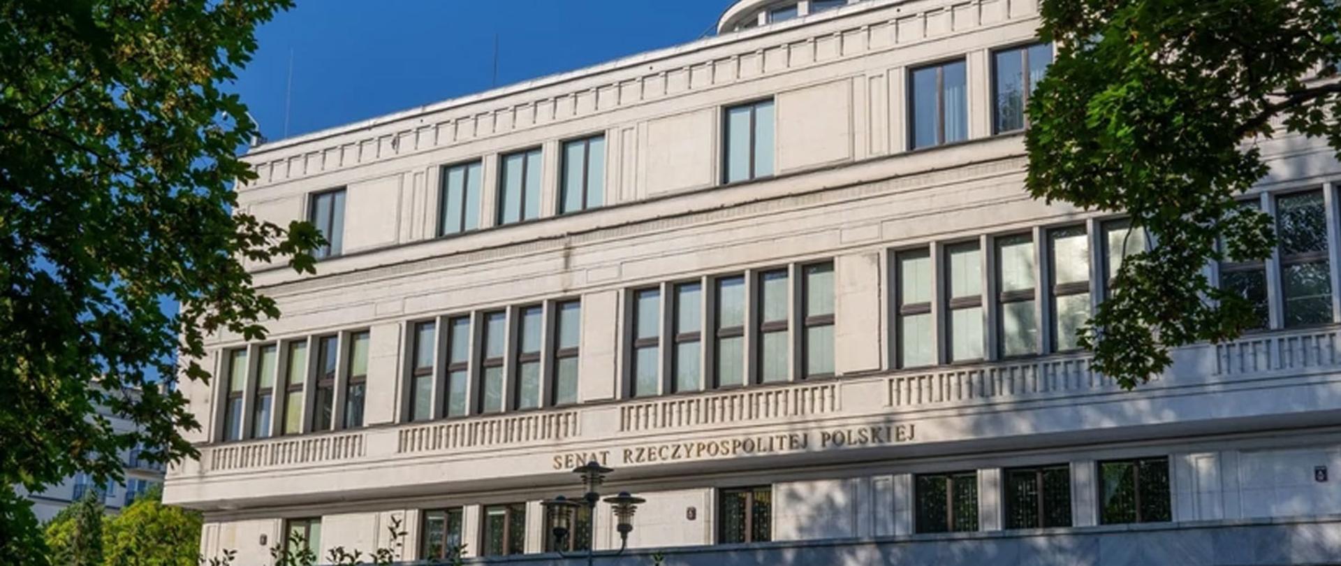 Zdjęcie gmachu Senatu RP