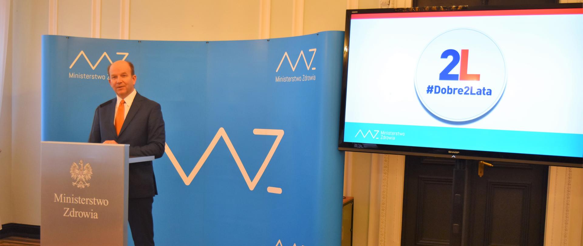 Minister zdrowia Konsanty Radziwiłł na konferencji