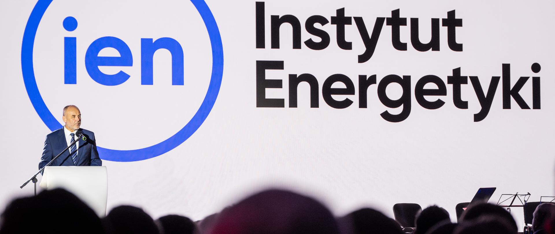 wiceminister klimatu i środowiska Piotr Dziadzio na 70-leciu Instytutu Energetyki
