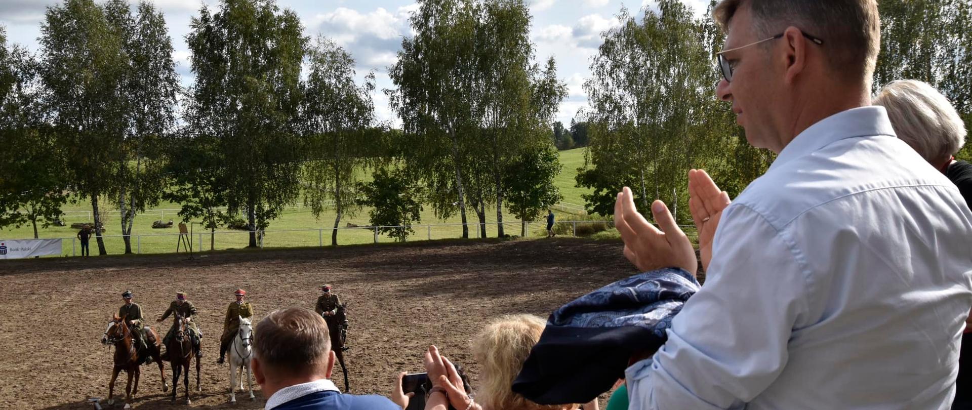 Kawaleryjski Piknik Rodzinny w Kierzbuniu